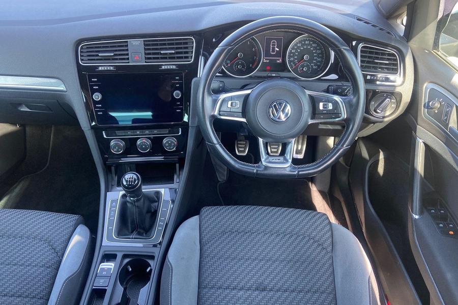 Volkswagen GOLF Photo autoimg-aa99cc4d3fdfccd905ed1ad033a73c3c9564caf0.jpg