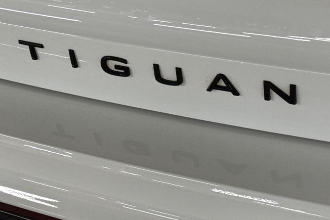 VOLKSWAGEN Tiguan Photo 36