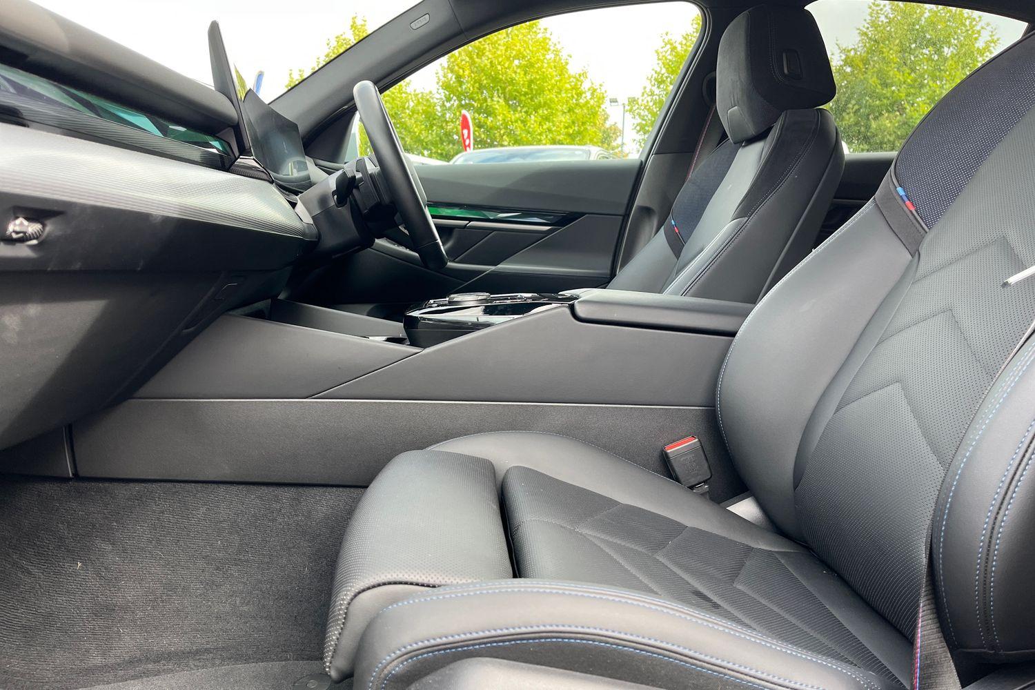BMW 5 Series Photo 18