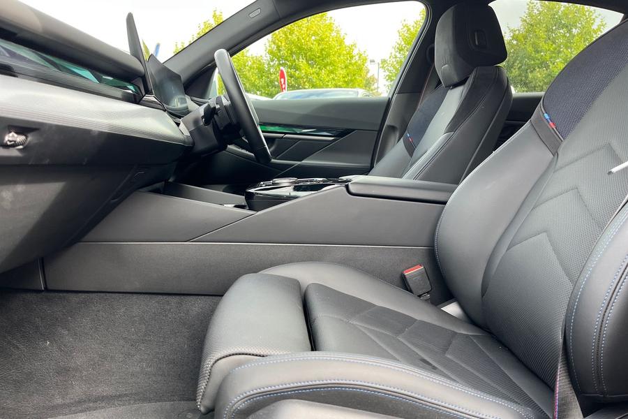 BMW 5 Series Photo autoimg-aa9e6fa5cd256c652aae759a08c56f4fca4cb3da.jpg