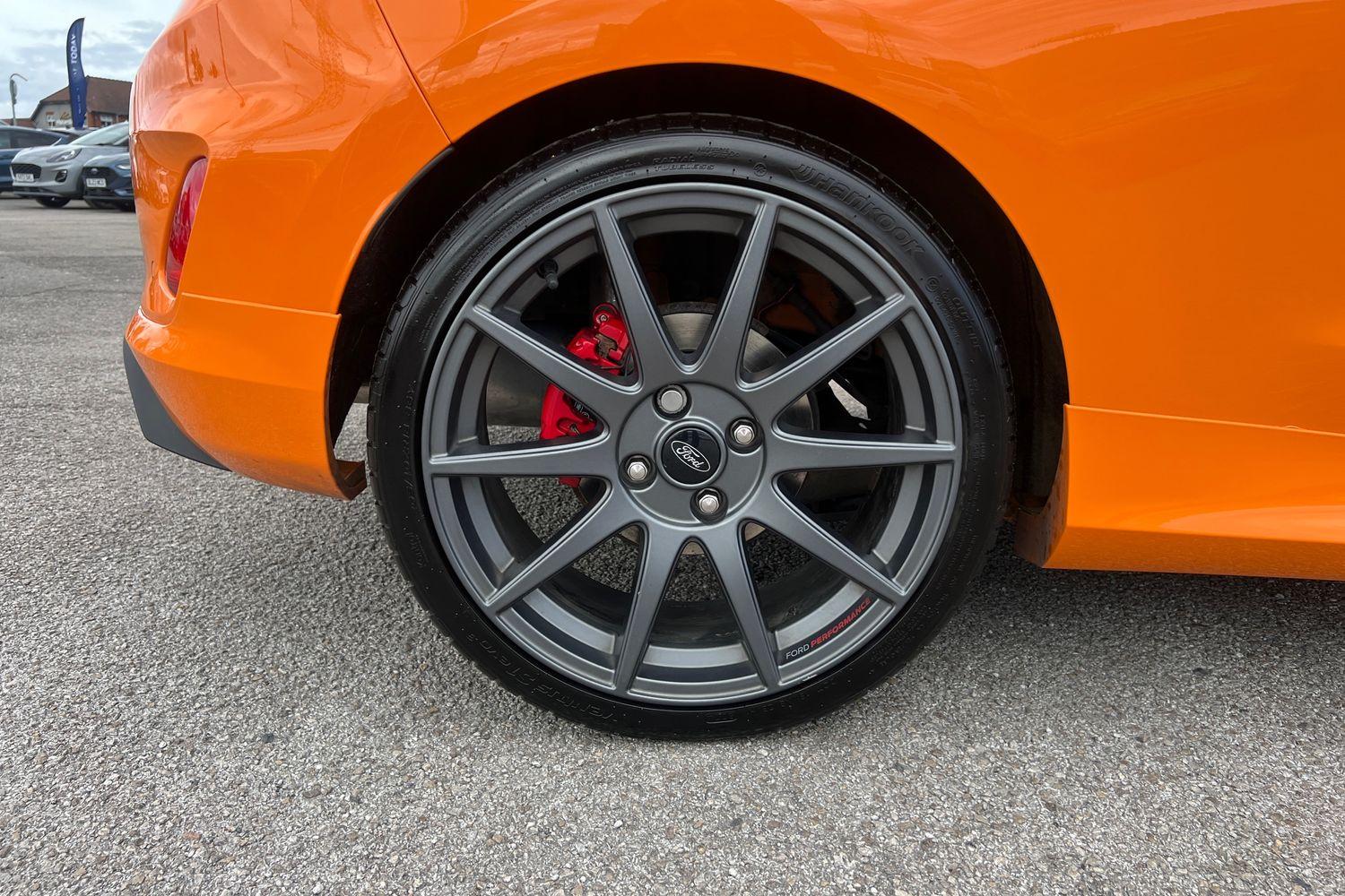 Ford FIESTA Photo 7