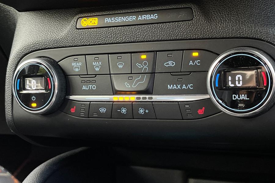 Ford Focus Photo autoimg-aaa18280cc46b5bd8817d7e82cefea904ddf7060.jpg