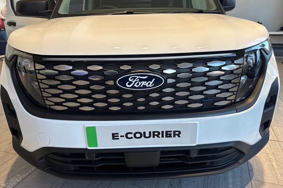 Used Ford TRANSIT COURIER BC75LTN 27