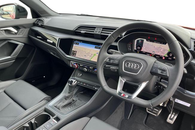 AUDI Q3 Photo 6