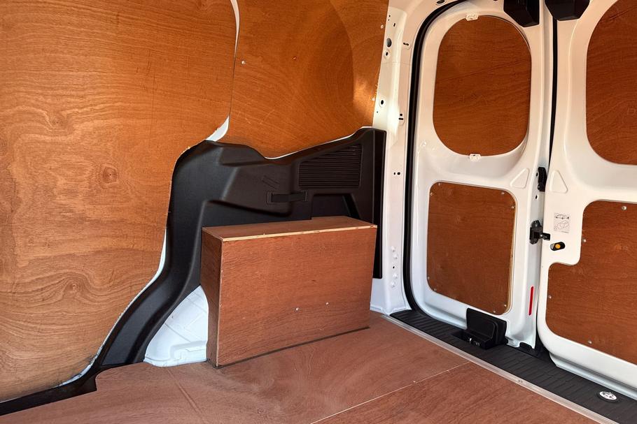 Used Ford TRANSIT COURIER ML22YGC 4