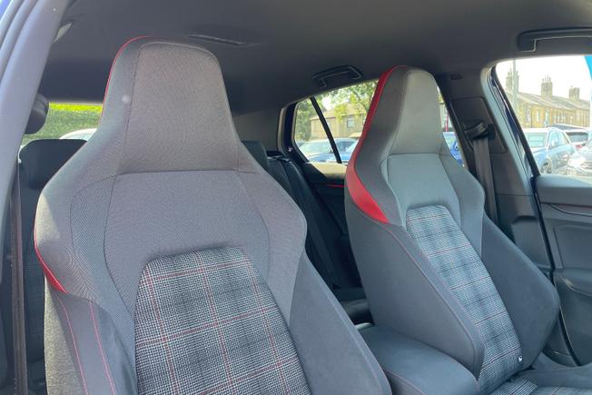 VOLKSWAGEN Golf Photo 35