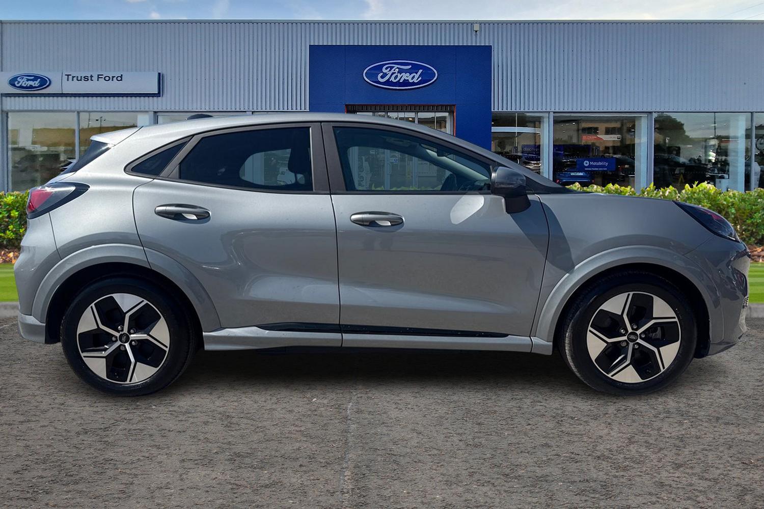 Ford Puma Gen-E Photo 2