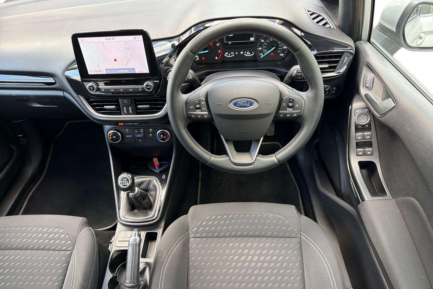 Ford FIESTA Photo 10