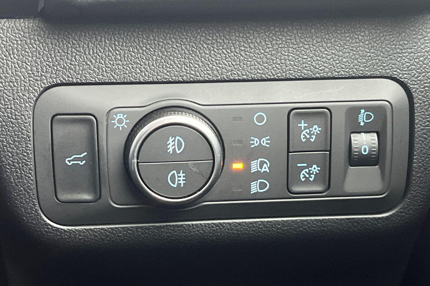 Ford KUGA Photo 29