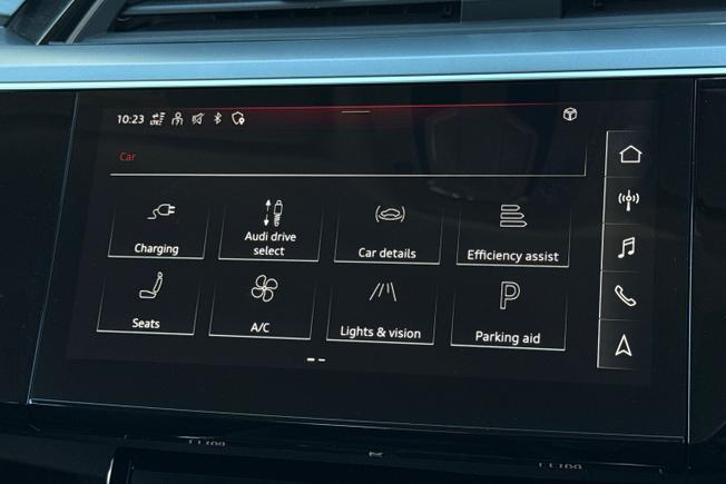 AUDI e-tron Photo 34