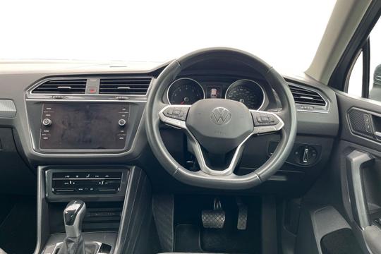 Volkswagen Tiguan Photo autoimg-aabd2eaaba7670f8cd1d039e86b310575d0a3ab4.jpg