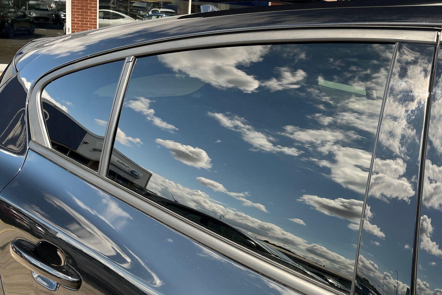 Ford FOCUS Photo 38