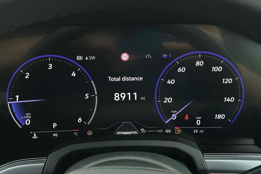 Volkswagen TOUAREG Photo autoimg-aabfc8619d7c55bbc71c2dcc32cef8a39f1fbeb2.jpg