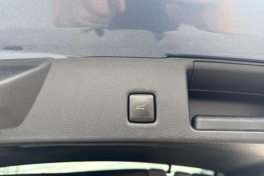 Ford KUGA Photo autoimg-aaca9f5cc2fbb3f385ce1ab836ca168f5cc7cb07.jpg