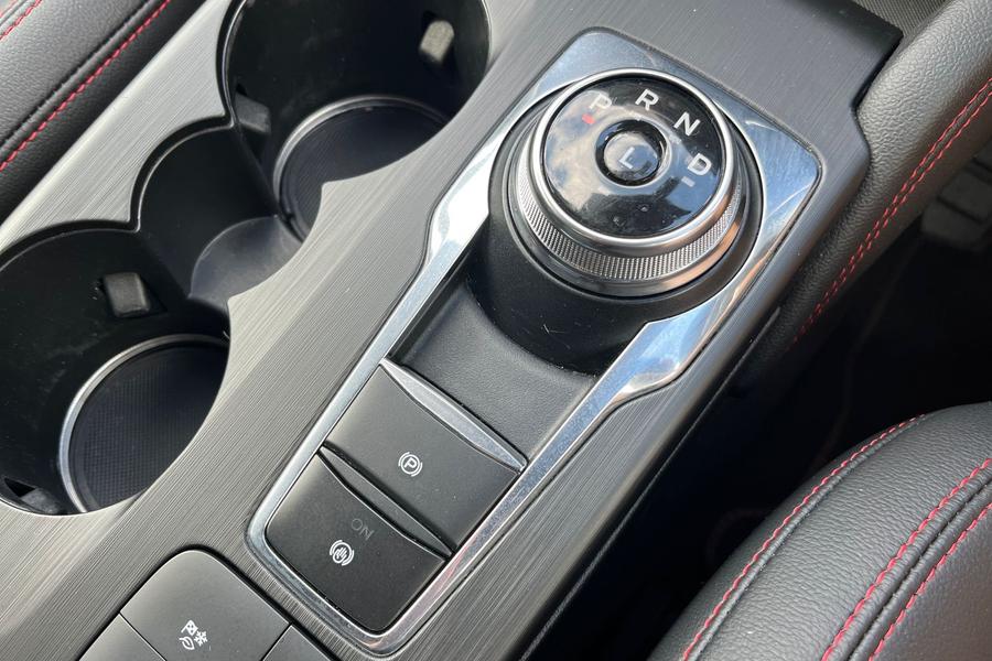 Ford KUGA Photo autoimg-aacf4cf94114003e84540a191c9d264c94c2726a.jpg
