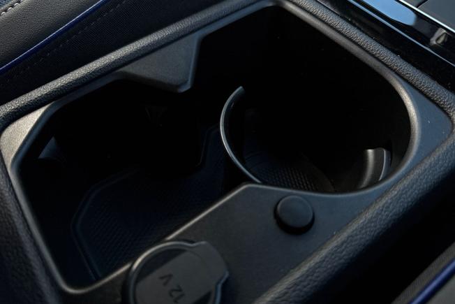 VOLKSWAGEN Golf Photo 22