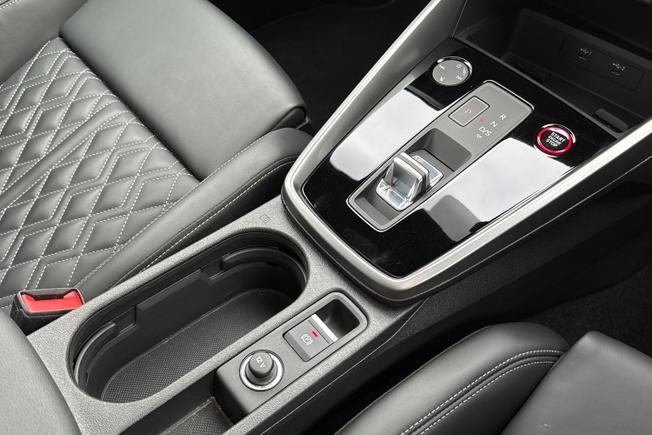 Audi S3 Photo 37