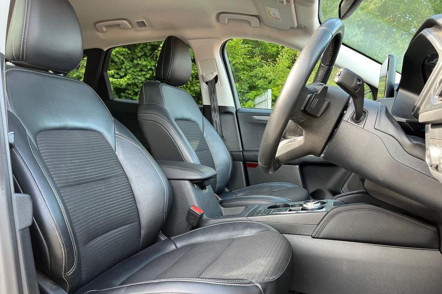 Ford Kuga Photo autoimg-aad30ae980e55c3992245ab094f8d65fde833ea3.jpg