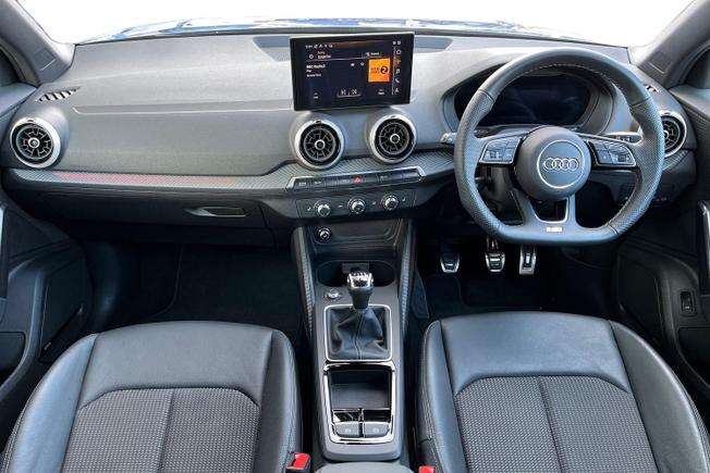 AUDI Q2 Photo 11