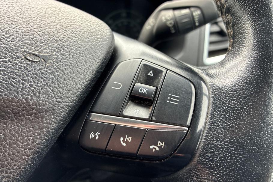Used FORD TRANSIT CUSTOM SV71XDZ 16