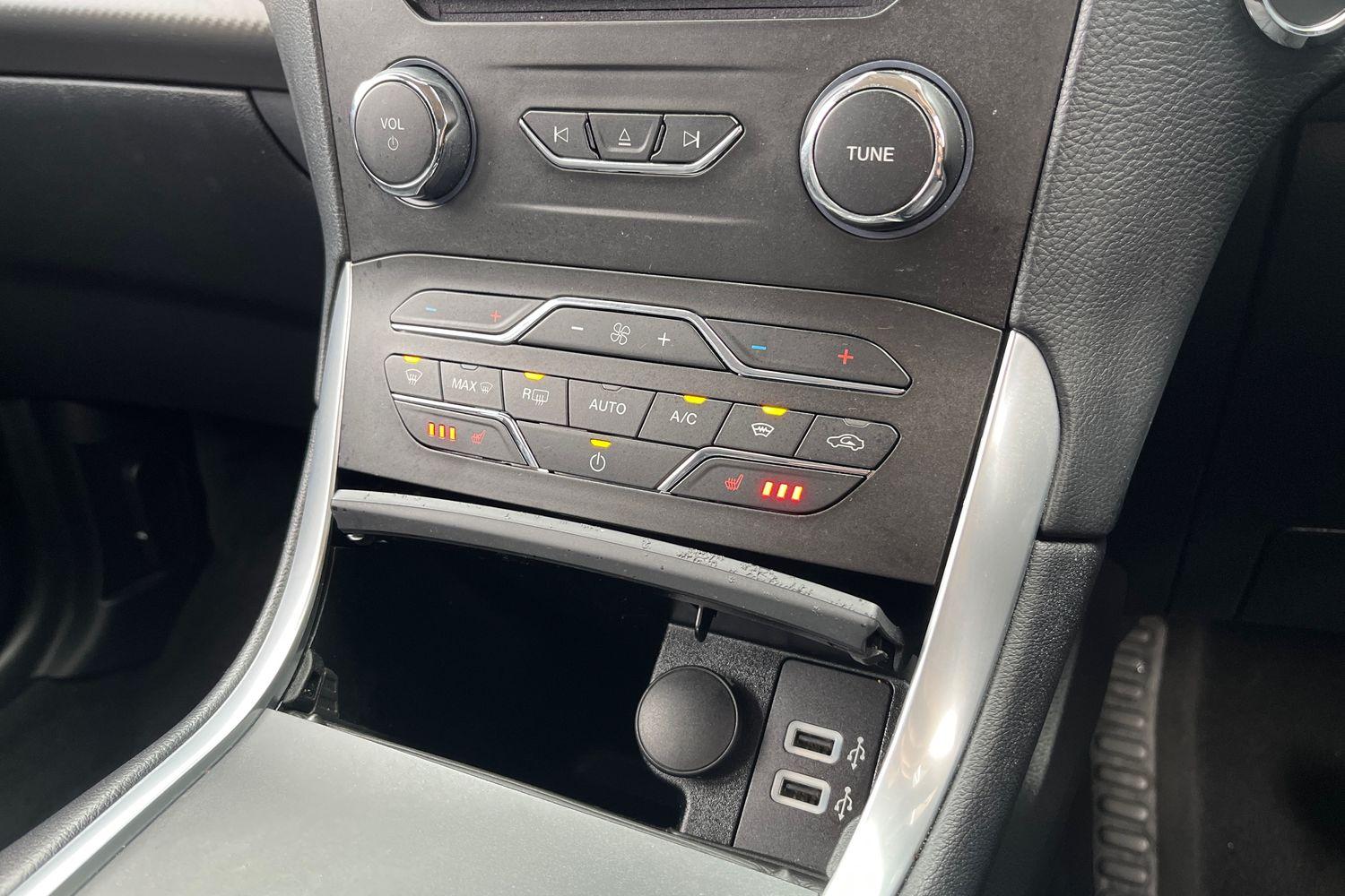 Ford S-MAX Photo 33
