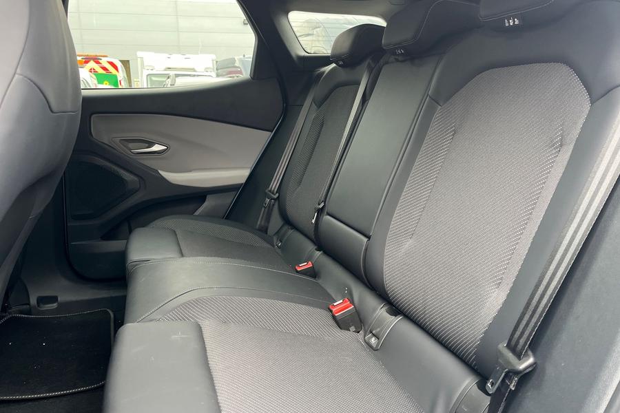 Ford Explorer Photo autoimg-aadd07b23317ecd5e61b2a5b125c7ff7c5e10137.jpg
