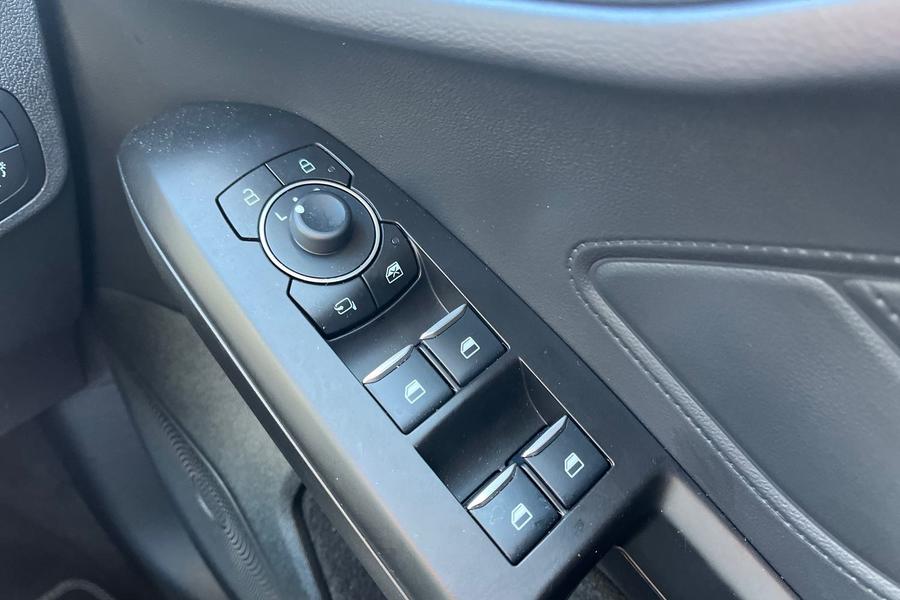 Ford Focus Photo autoimg-aae440a22efa98f7c0ed2249d9f97d73de6b1977.jpg
