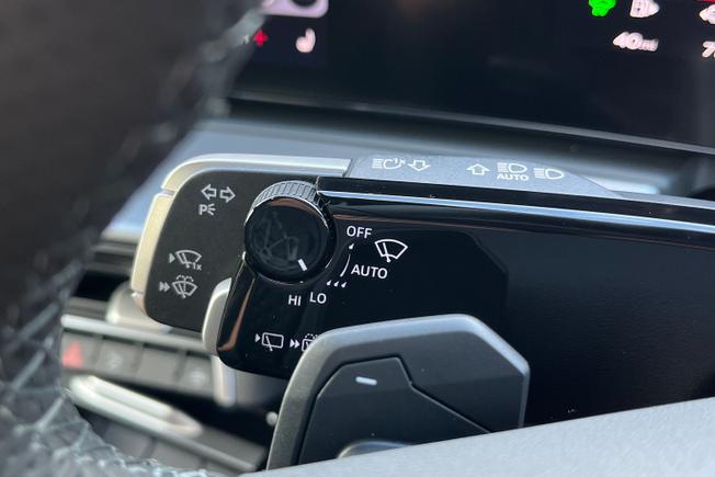AUDI  Q3 SUV Photo 58