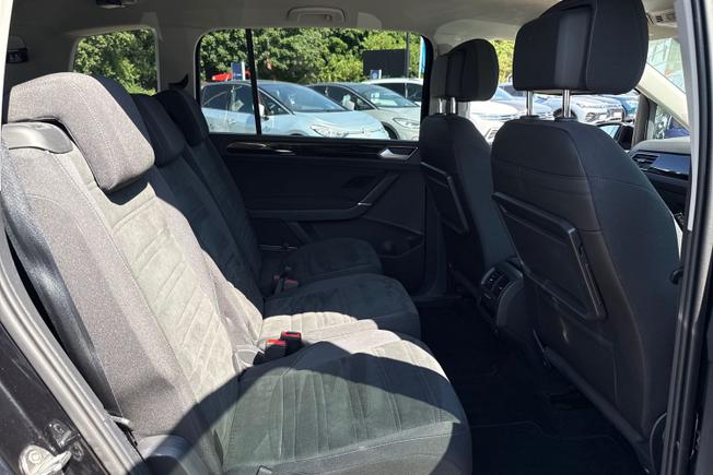 VOLKSWAGEN Touran Photo 39