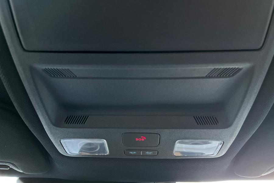 Ford MUSTANG Photo autoimg-aae69f25d247f3e2cd8f661072322ac632d5a376.jpg