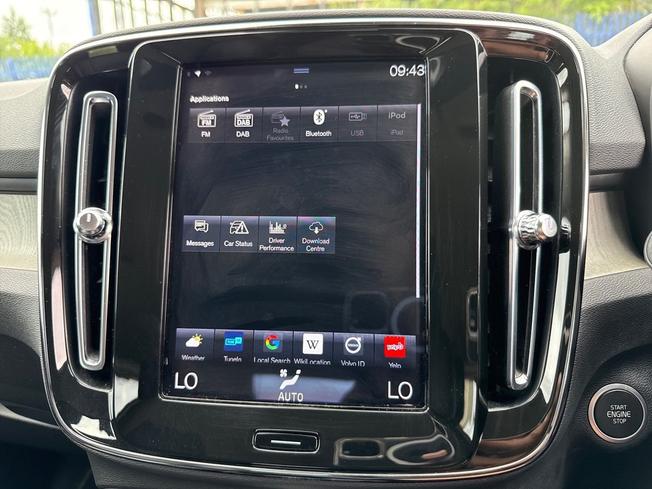 VOLVO Xc40 Photo 36