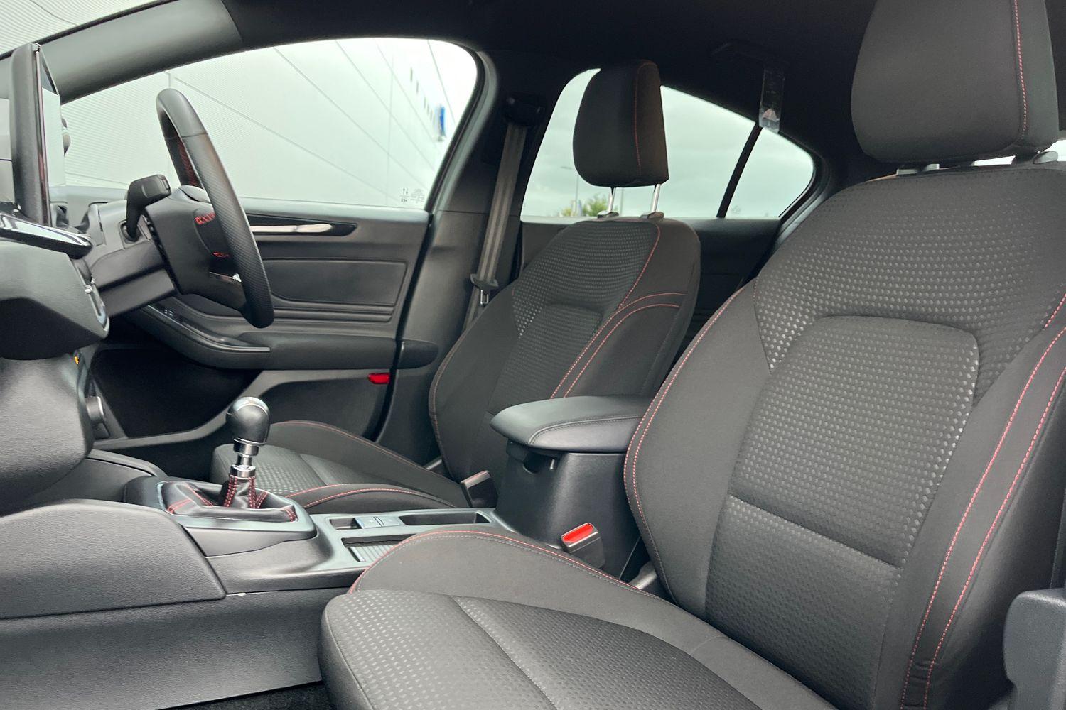 Ford FOCUS Photo 18