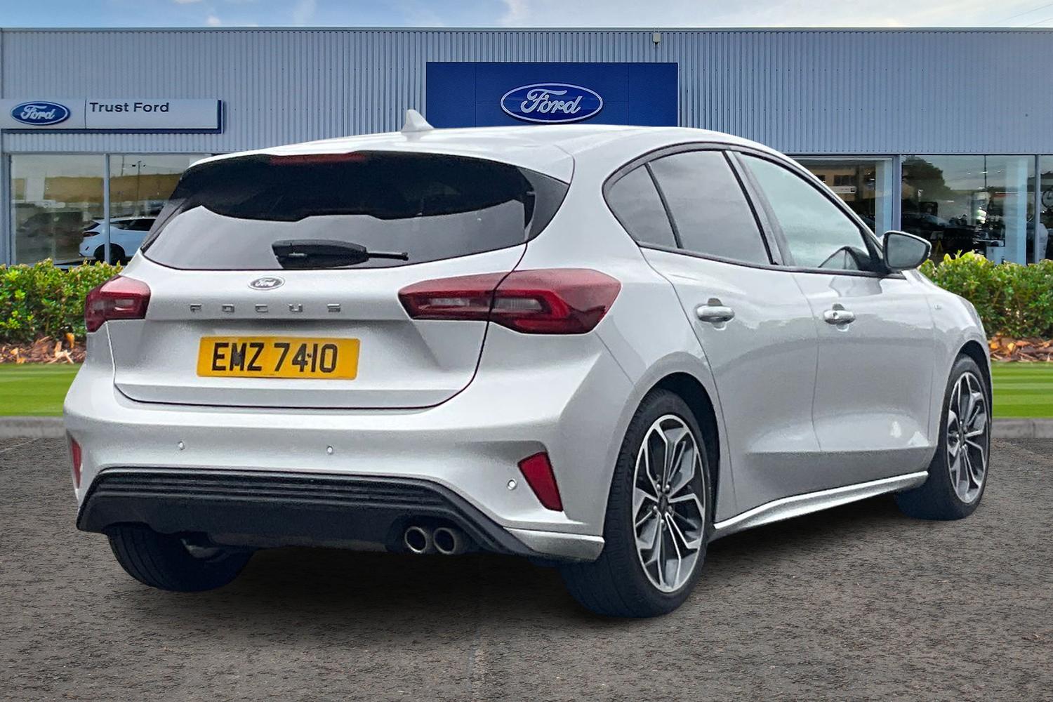 Ford Focus Photo 3