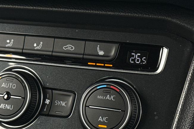 VOLKSWAGEN Tiguan Photo 30