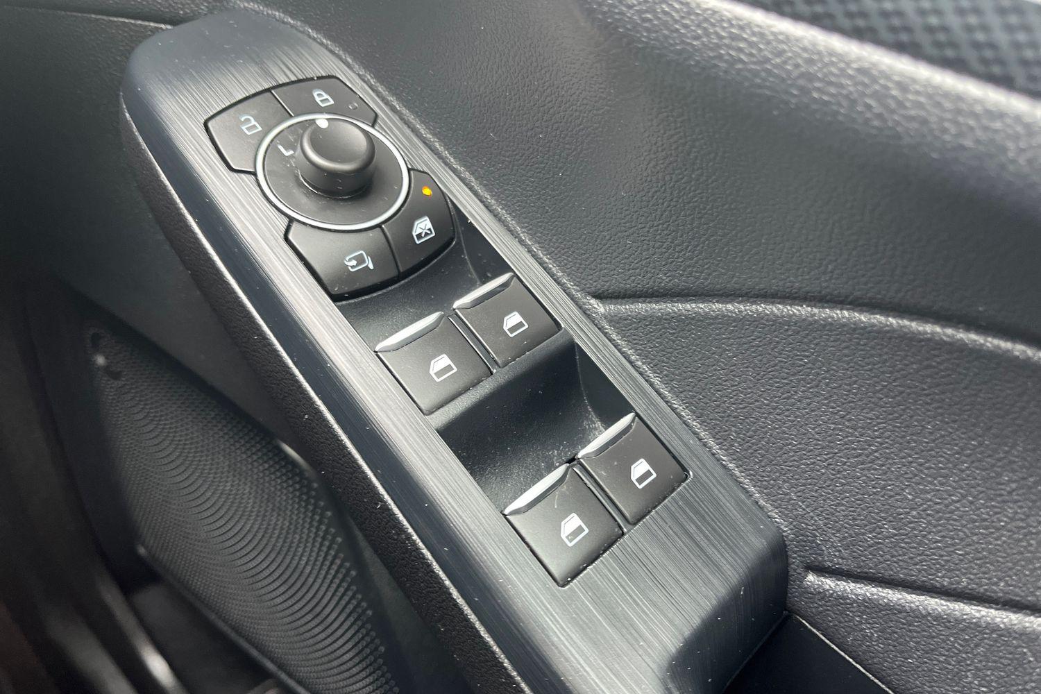 Ford KUGA Photo 15