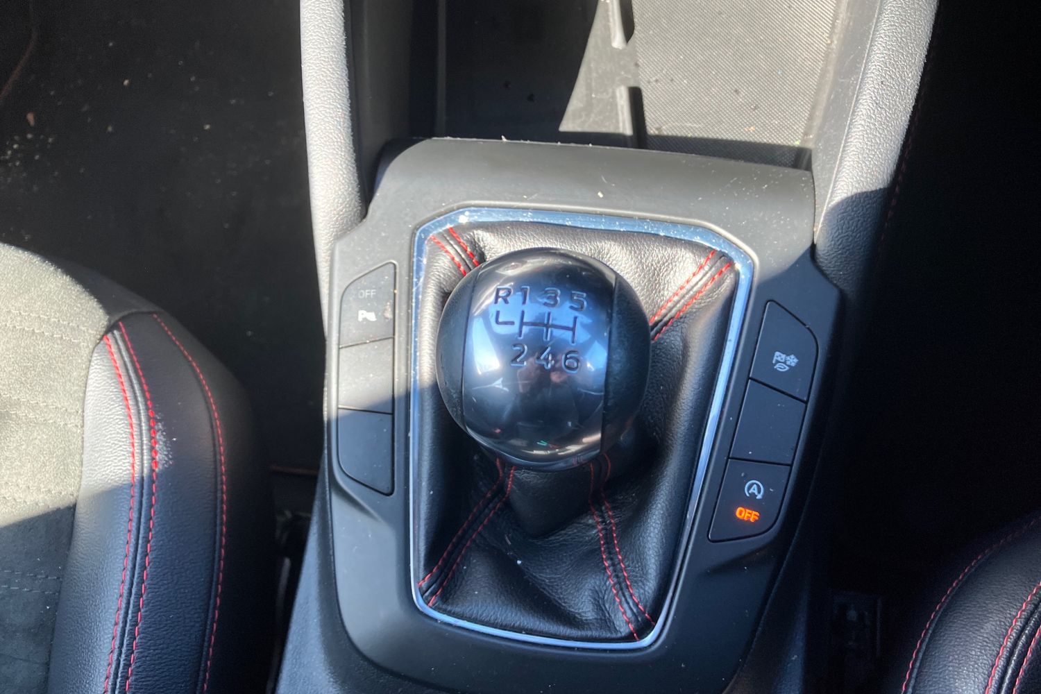 Ford KUGA Photo 24