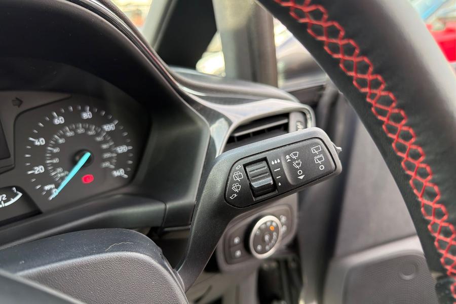 Ford FIESTA Photo autoimg-ab10ccb7e8b496848f09776e93648189961ad6d8.jpg