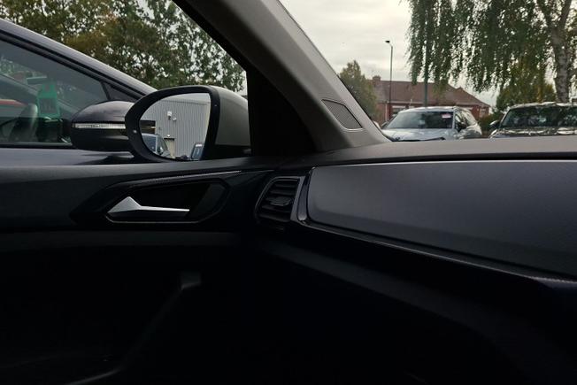 Volkswagen T-Cross Photo 22