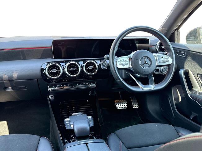 MERCEDES-BENZ A Class Photo 11