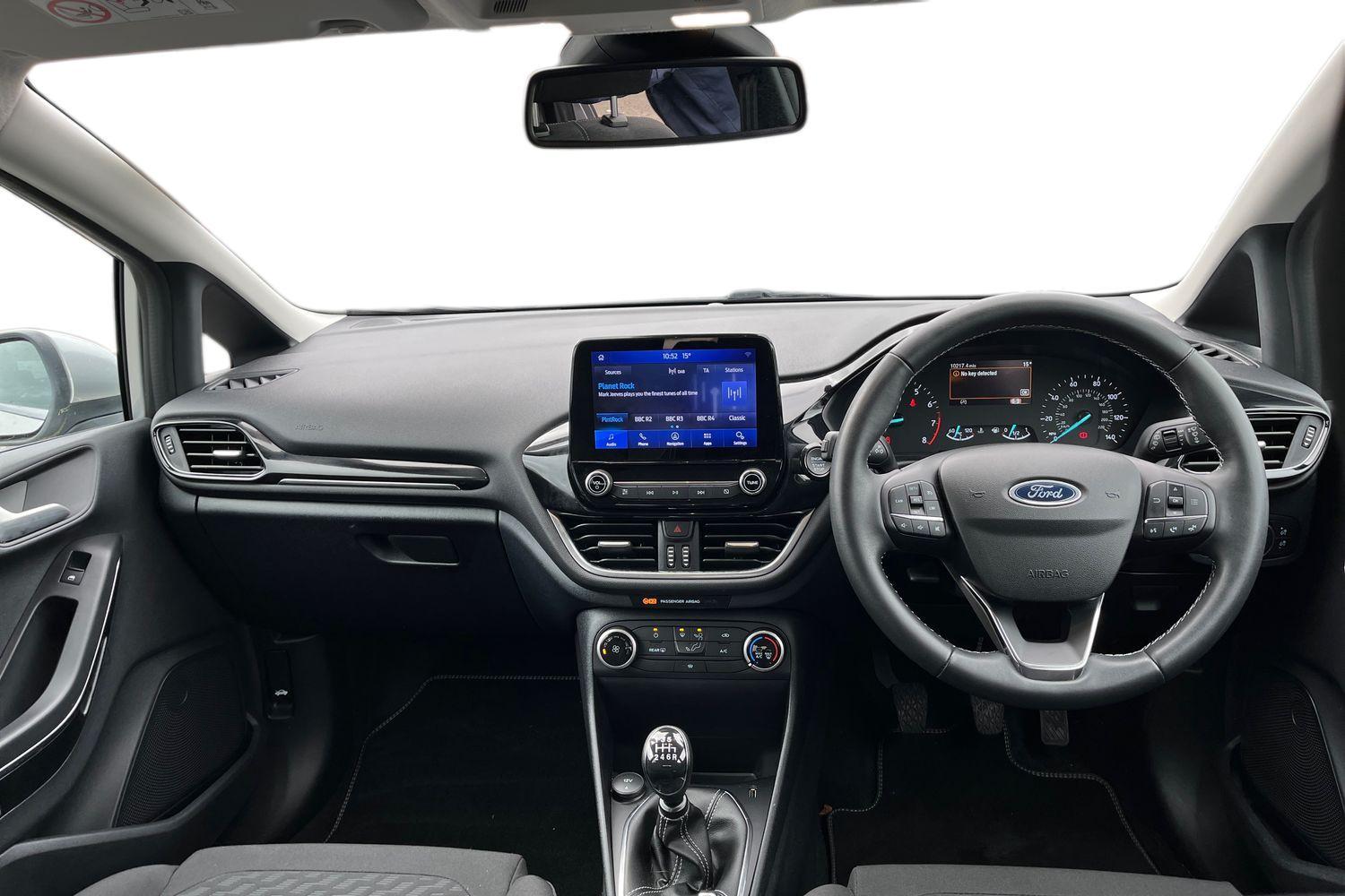 Ford FIESTA Photo 9