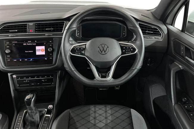 VOLKSWAGEN Tiguan Photo 11