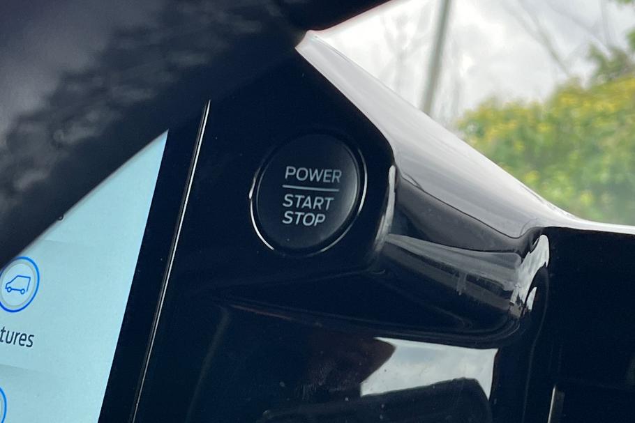 Used Ford TRANSIT CUSTOM WN75GJZ 19
