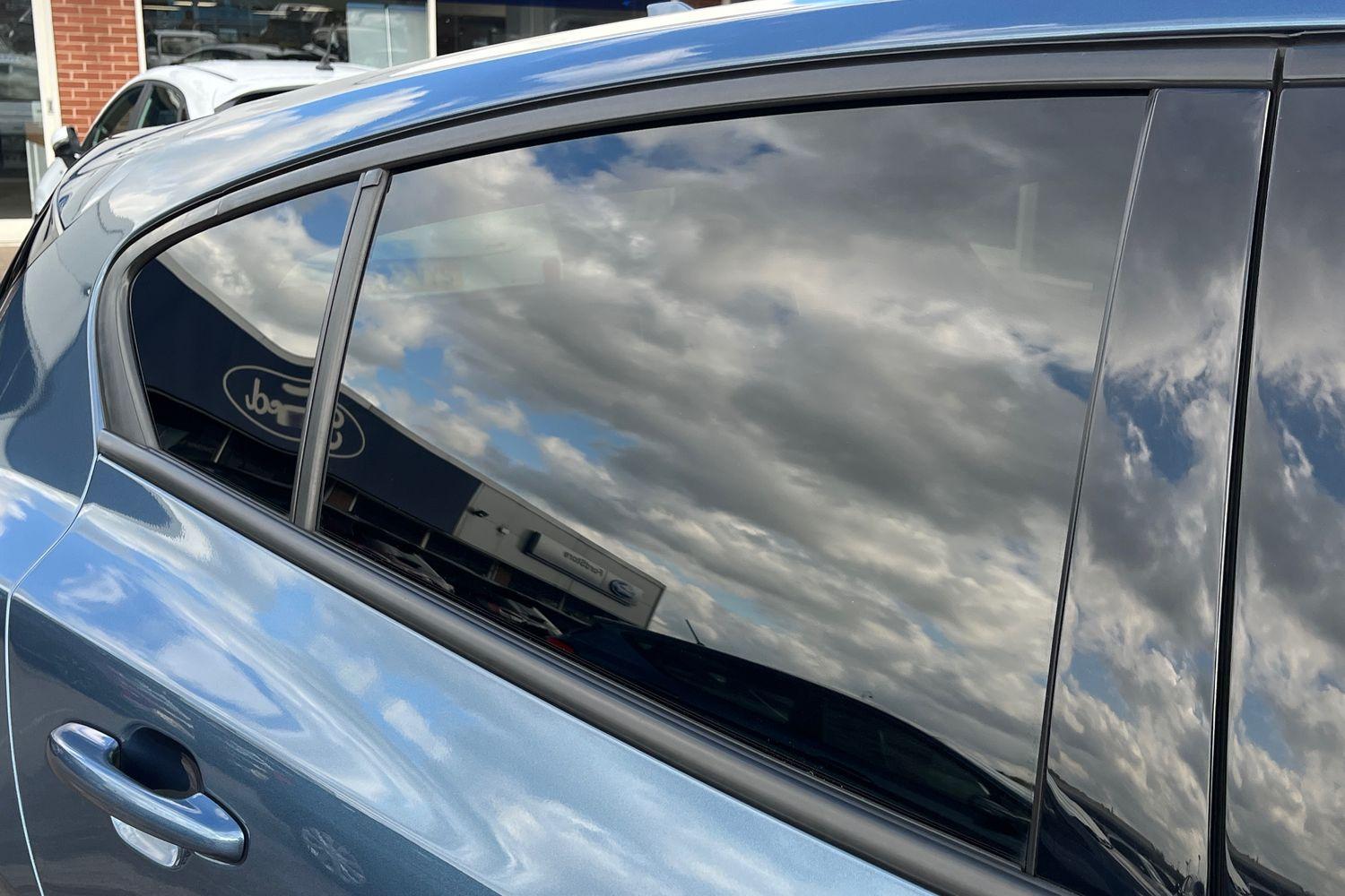 Ford Focus Photo 38