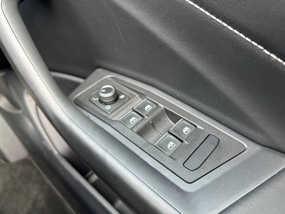 Volkswagen T-Roc Photo autoimg-ab20acf296b0741be68d7d3caf9626f85e9edf34.jpg