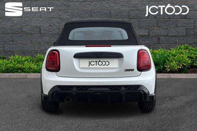 MINI Convertible Photo 7