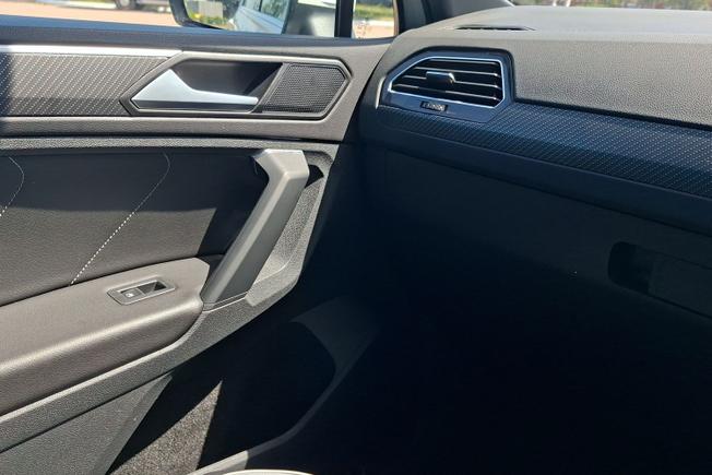 VOLKSWAGEN Tiguan Photo 28