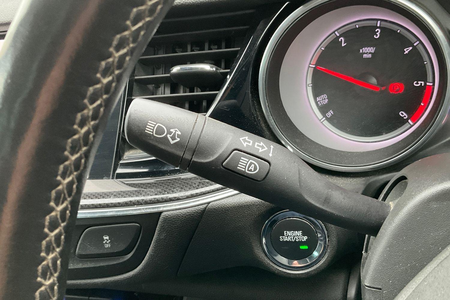 Vauxhall INSIGNIA Photo 13
