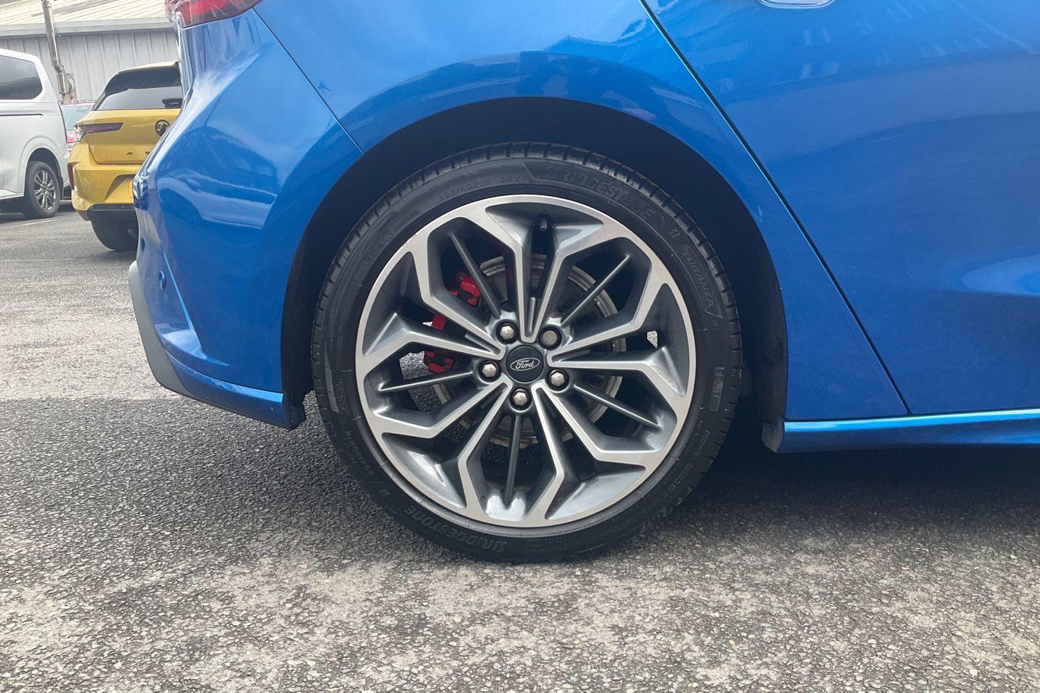 Ford FOCUS Photo 7