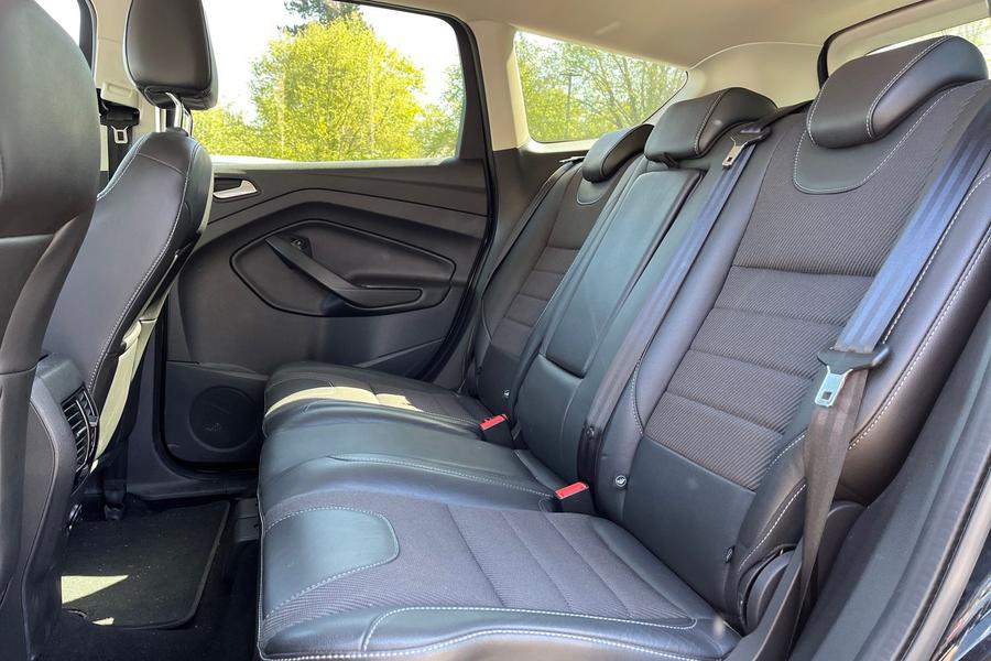 Ford Kuga Photo autoimg-ab2ca8c26de6c83c85345ee6bda8ab257614a459.jpg