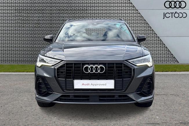 AUDI Q3 Photo 9
